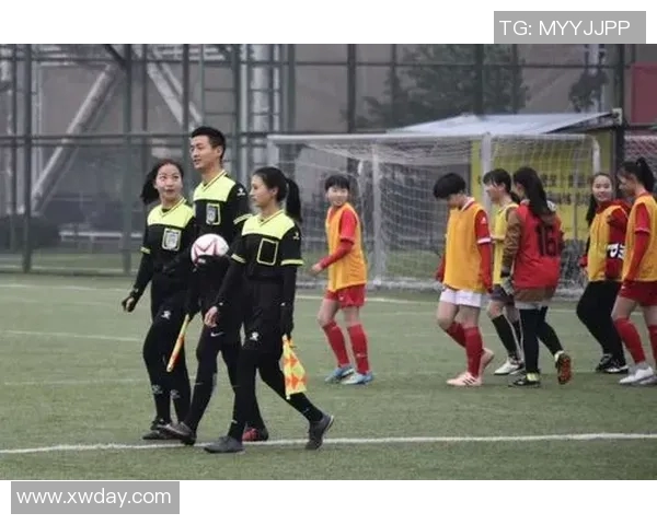 女主与原创足球明星的浪漫之旅在绿茵场上绽放爱的火花 女主与原创足球明星的浪漫之旅在绿茵场上绽放爱的火花