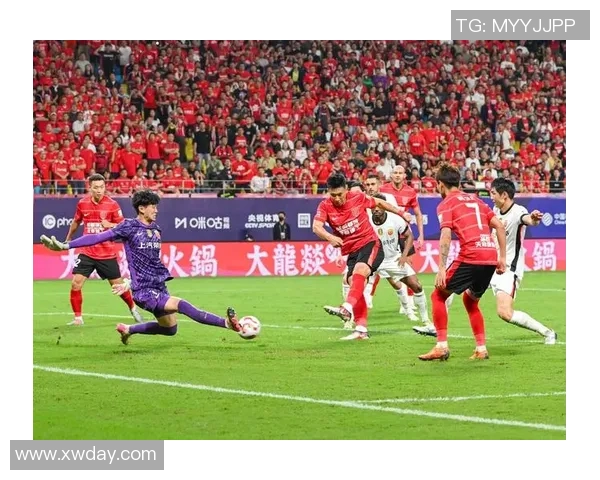 成都足球队强势领跑冠军赛积分榜67分稳居第一 成都足球队强势领跑冠军赛积分榜67分稳居第一