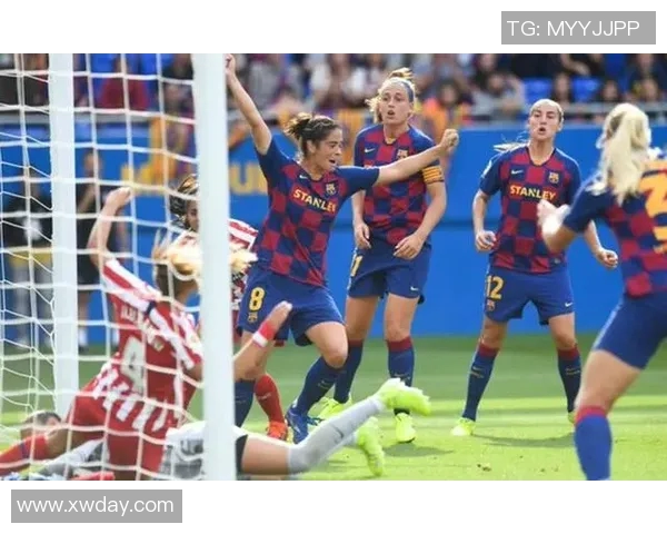 杭州足球队进攻战术解析与球员配合深度剖析 杭州足球队进攻战术解析与球员配合深度剖析